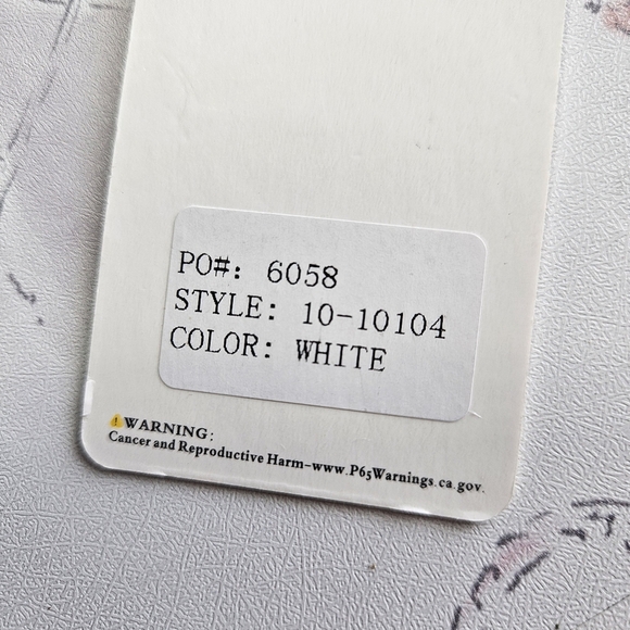 NWT!!! Chic Women's Wallet with Fashion Print - Picture 3 of 5